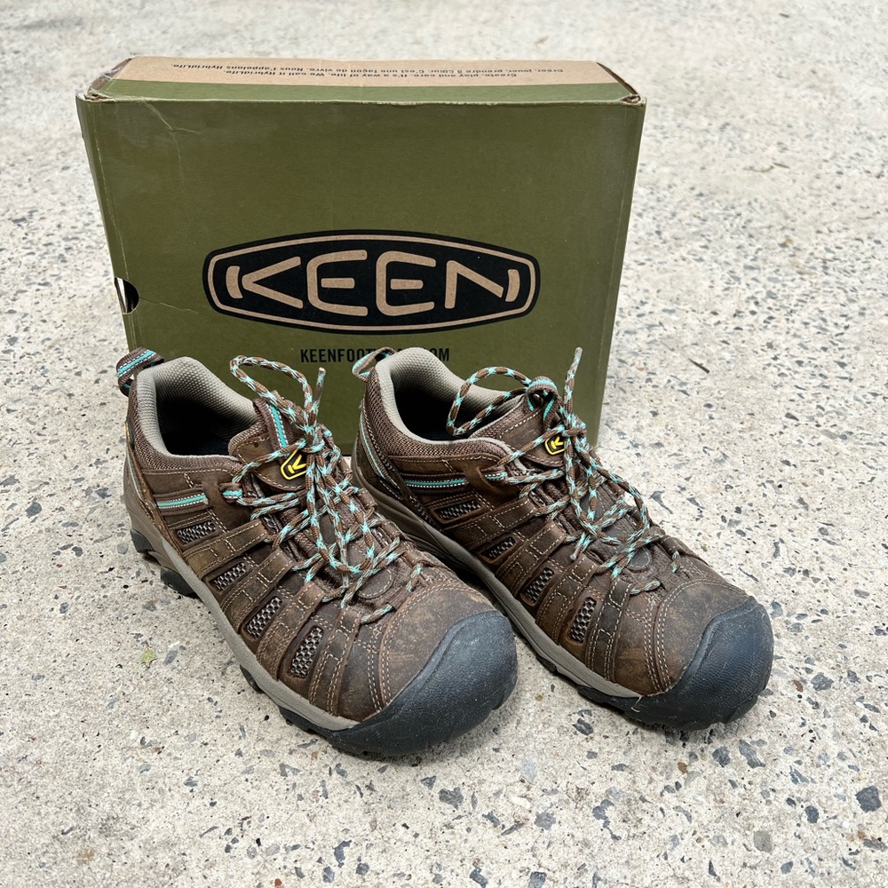 Womens Keen voyager hiking dark earth/Lagdon color size 9.5
